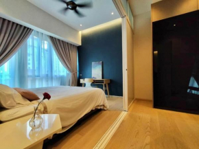 Five STAR SUITES KLCC 500m Lrt full luxury facilities 1 parking